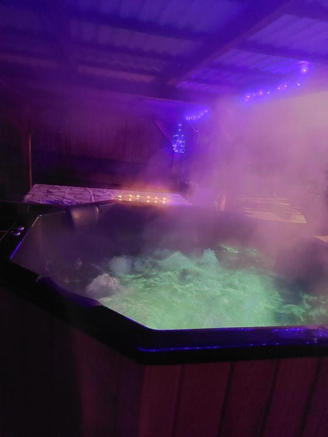 Szikla Vendeghaz Hotel Istenmezeje ภายนอก รูปภาพ