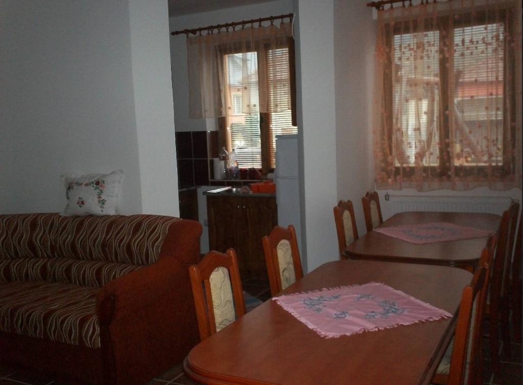 Szikla Vendeghaz Hotel Istenmezeje ภายนอก รูปภาพ