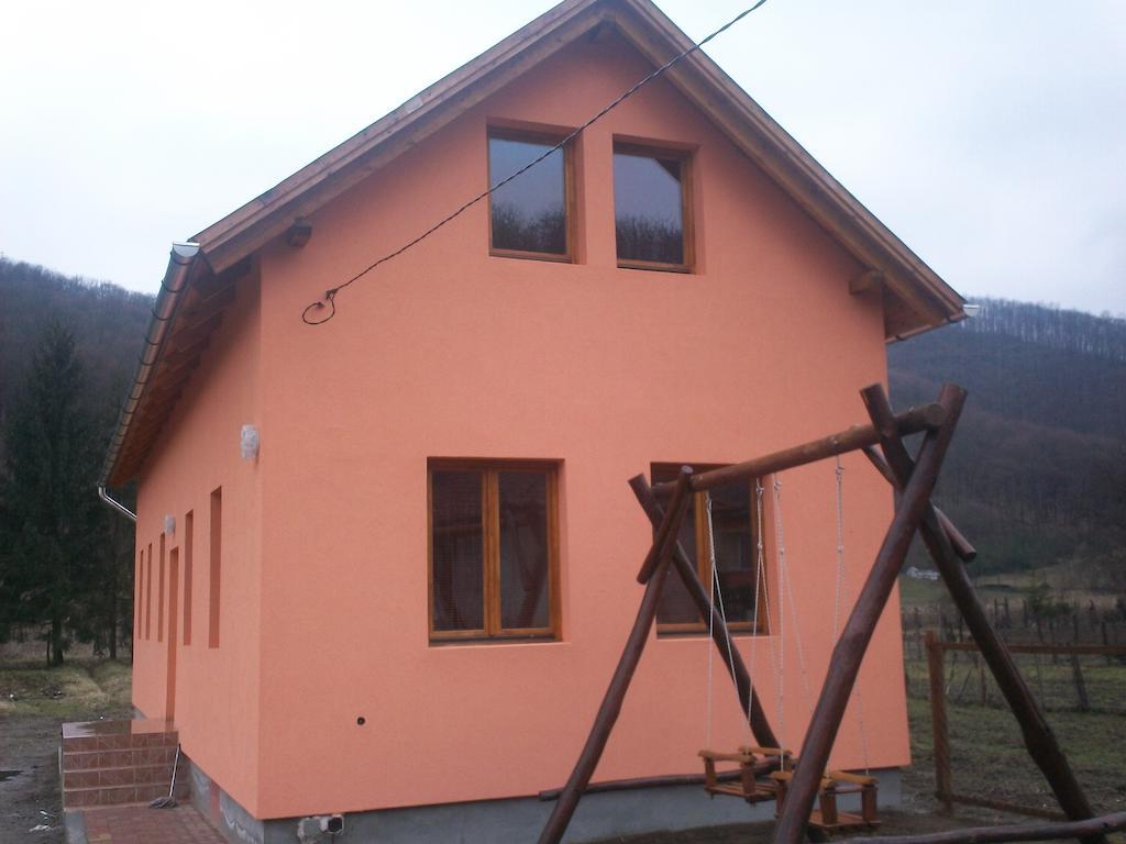 Szikla Vendeghaz Hotel Istenmezeje ภายนอก รูปภาพ